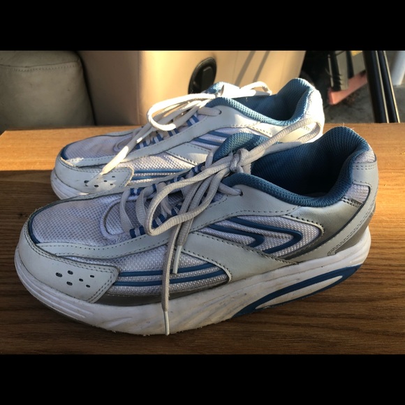 Curves Shape Ups Toning Rocker Sneakers Size 7.5 - Picture 1 of 8